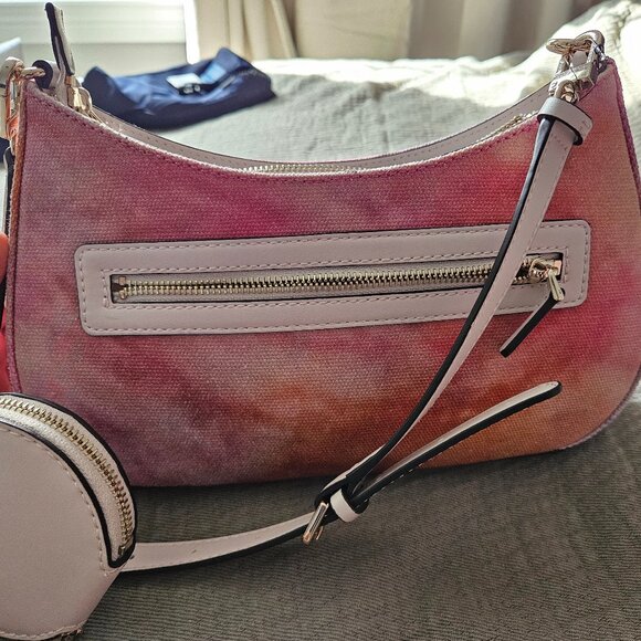 GUESS X BANKSY BRANDALISED TOP ZIP SHOULDER - Handbag - Picture 6 of 11